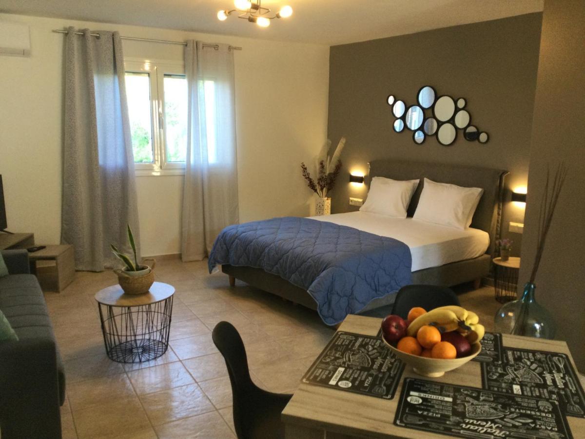 Vladimiros Apartments Mparmpati Eksteriør billede