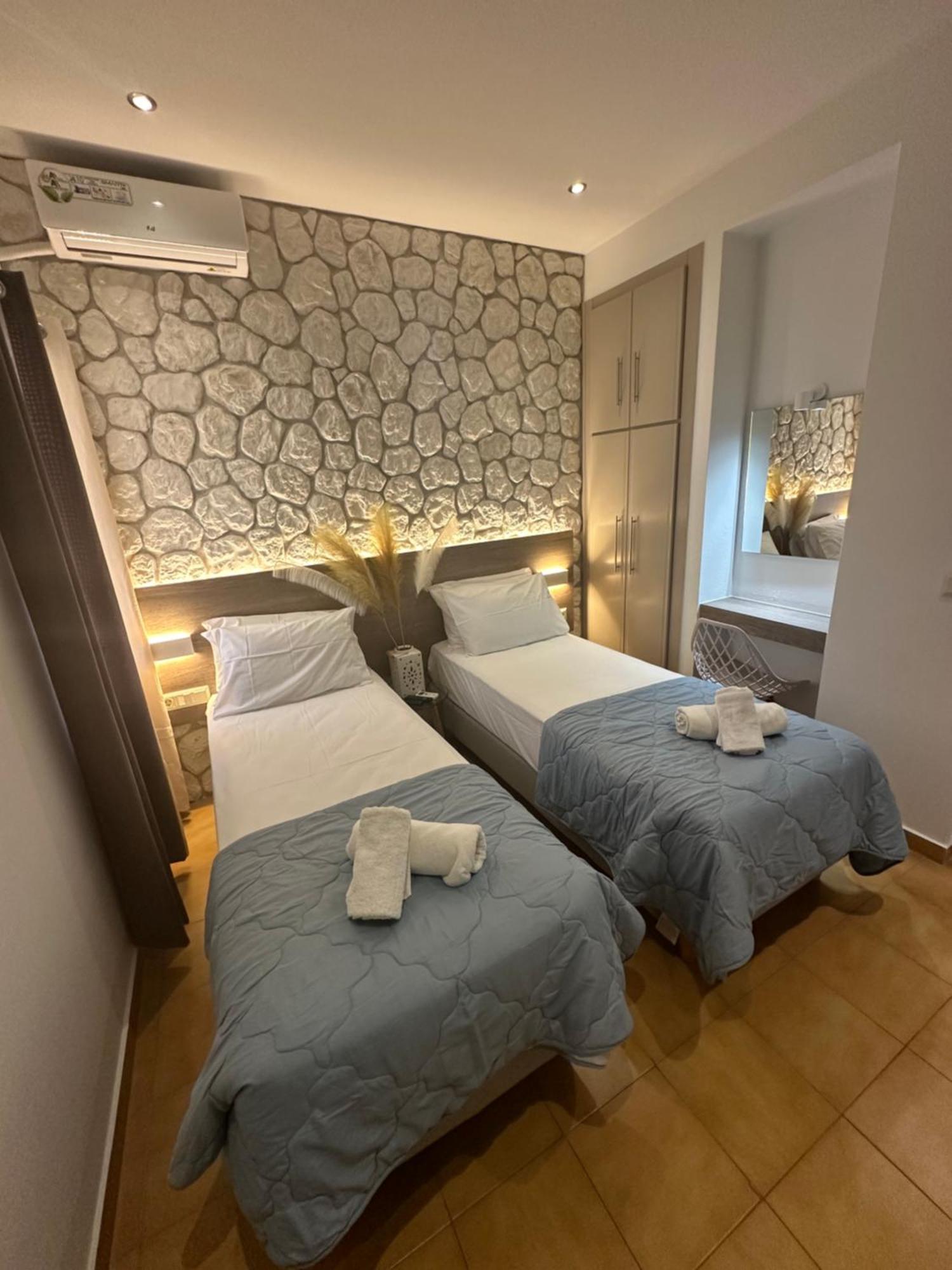 Vladimiros Apartments Mparmpati Eksteriør billede